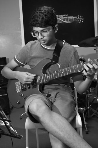 GUITAR-ATHARV