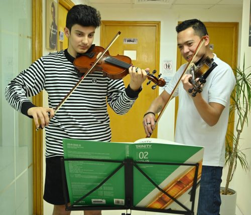 VIOLIN-CLASS-KARAM-JOHN-1
